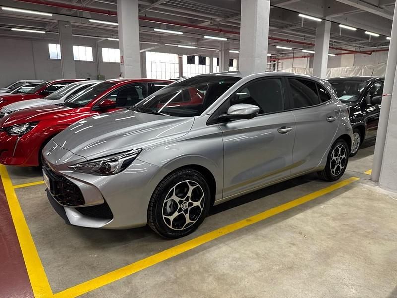 Usata MG MG3 Luxury 194 CV (142 kW) 2024 Grigio Utilitaria