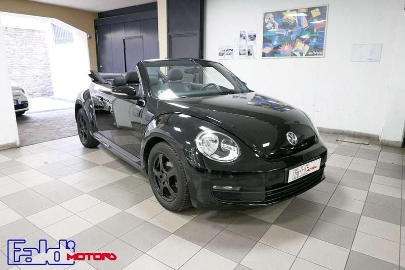 Usata VW Beetle Cabriolet Design 105 CV (77 kW) 2016 Nero Cabrio