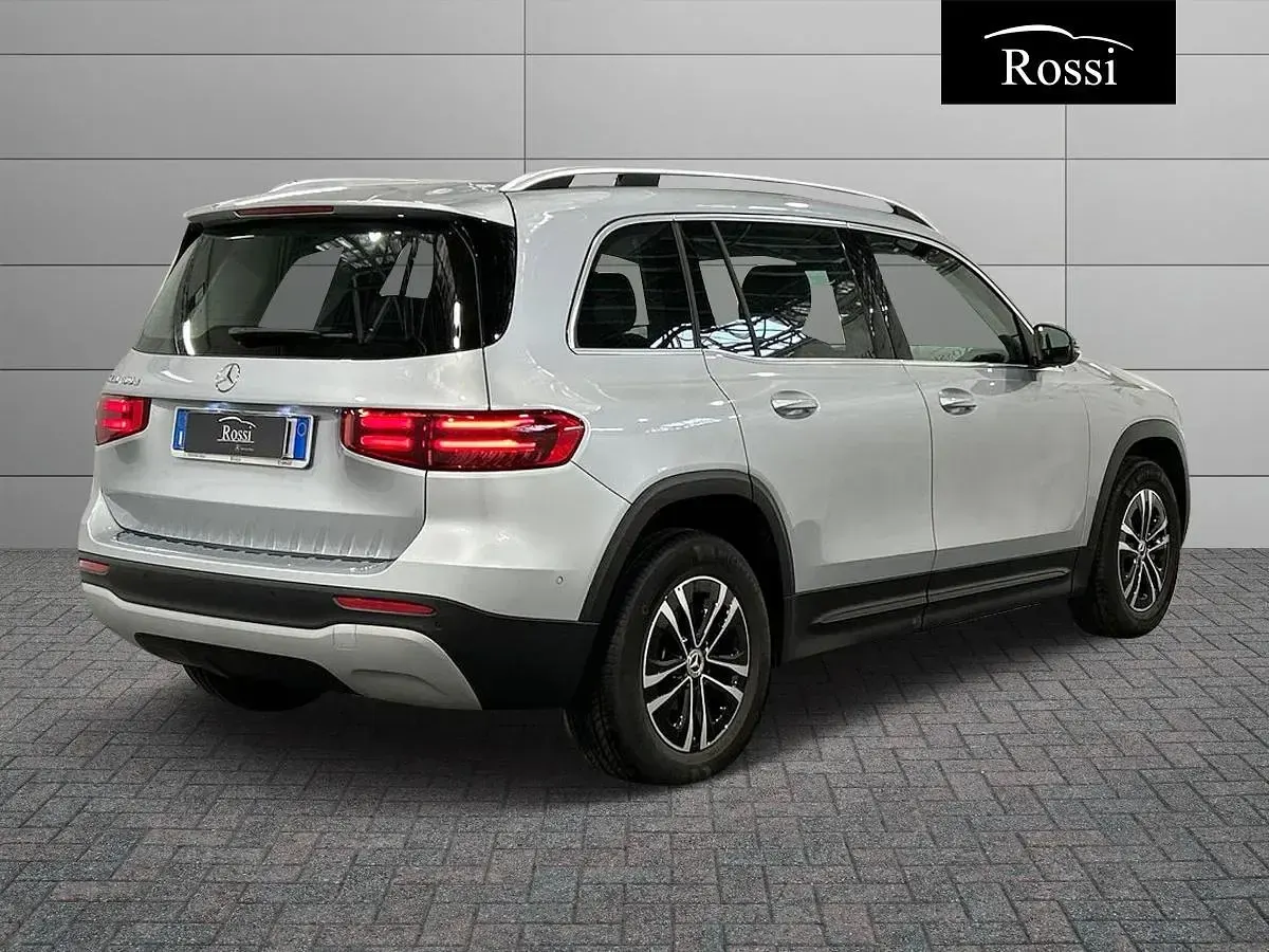 Usata Mercedes GLB180 Advanced 116 CV (85 kW) 2025 Argento hightech SUV