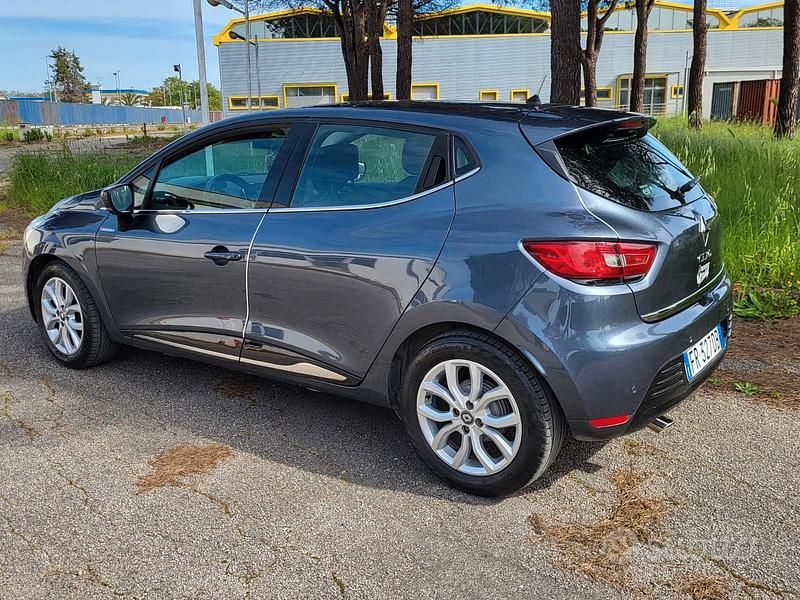 Usata Renault Clio IV 75 CV (55 kW) 2018 Grigio Berlina