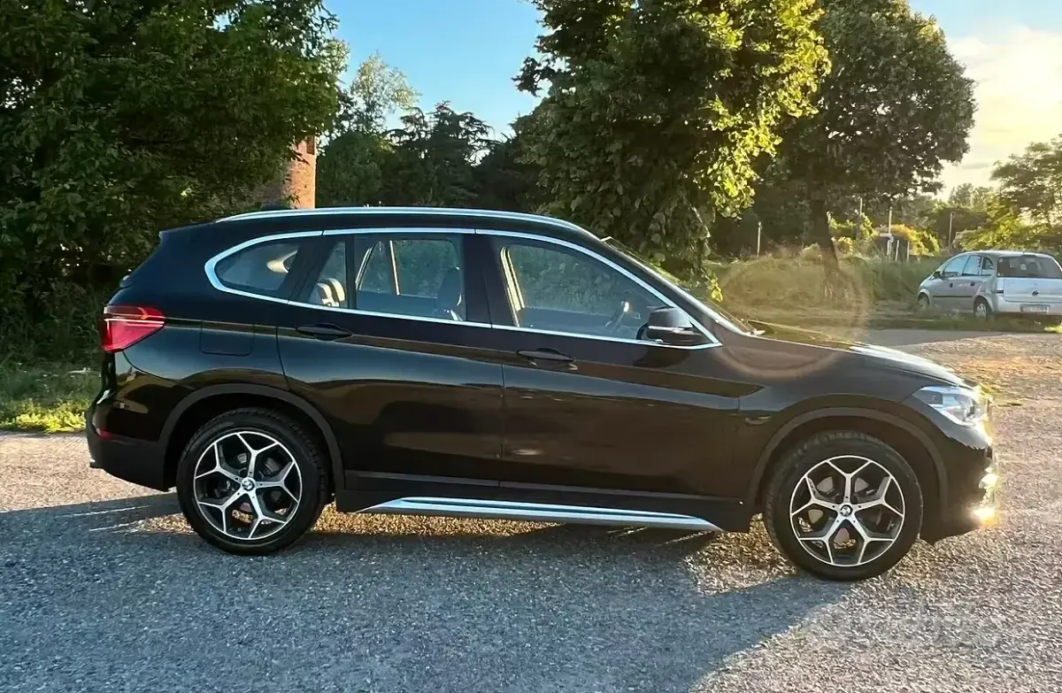 Usata BMW X1 150 CV (110 kW) 2019 Nero SUV