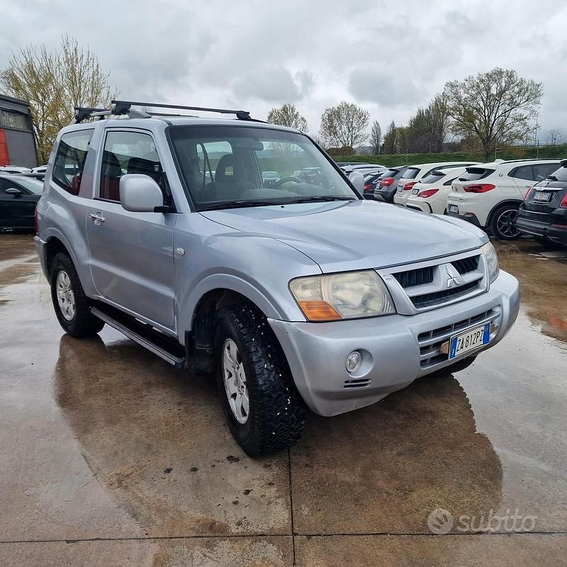 Usata Mitsubishi Pajero 160 CV (117 kW) 2003 Grigio SUV