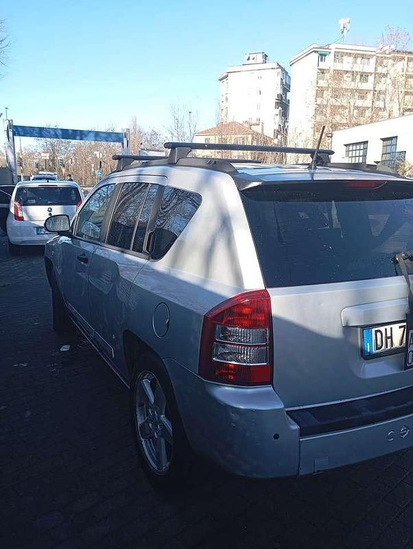 Usata Jeep Compass Limited 140 CV (102 kW) 2007 Argento SUV