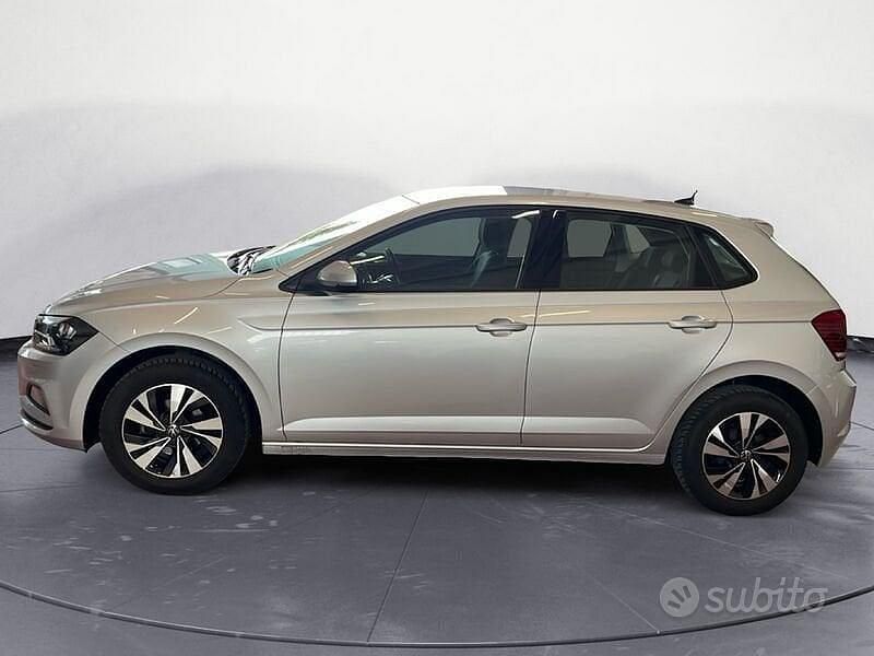 Usata VW Polo Comfortline 90 CV (66 kW) 2020 Grigio Utilitaria