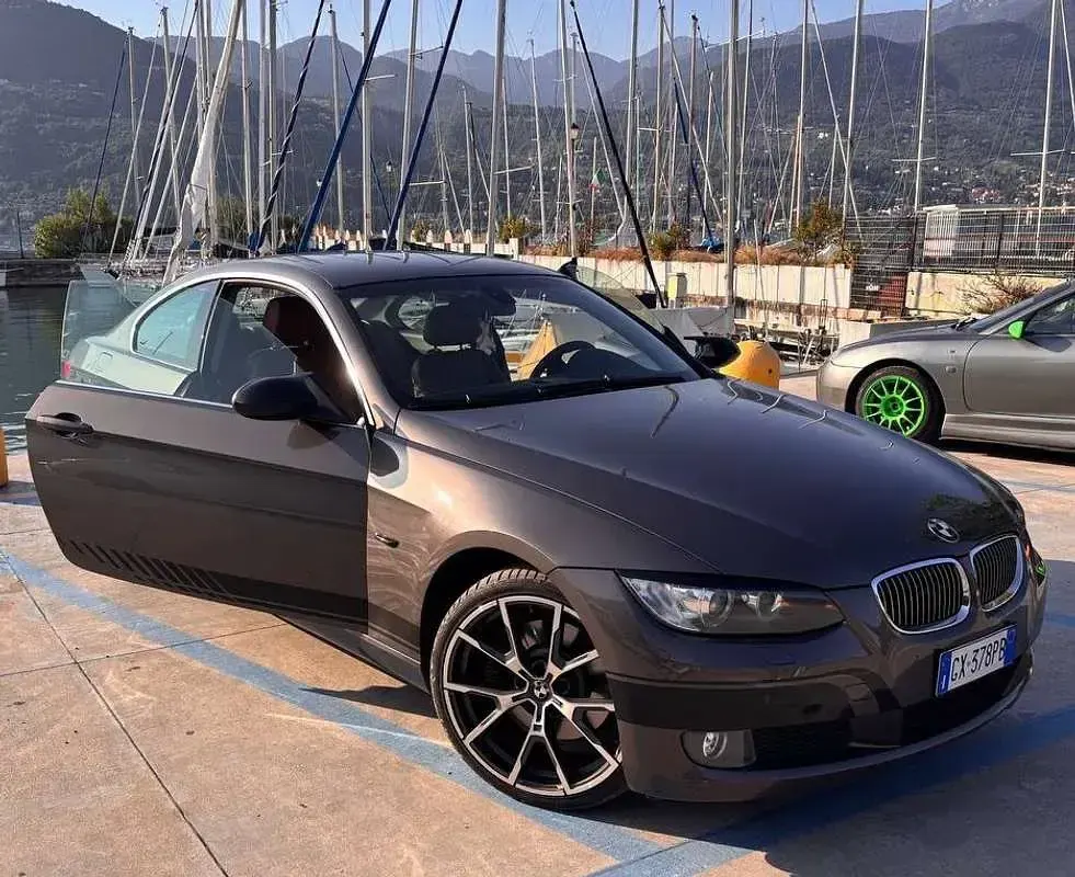 Usata BMW 325 218 CV (160 kW) 2009 Coupé
