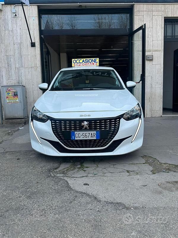 Usata Peugeot 208 GT 102 CV (75 kW) 2021 Bianco Utilitaria