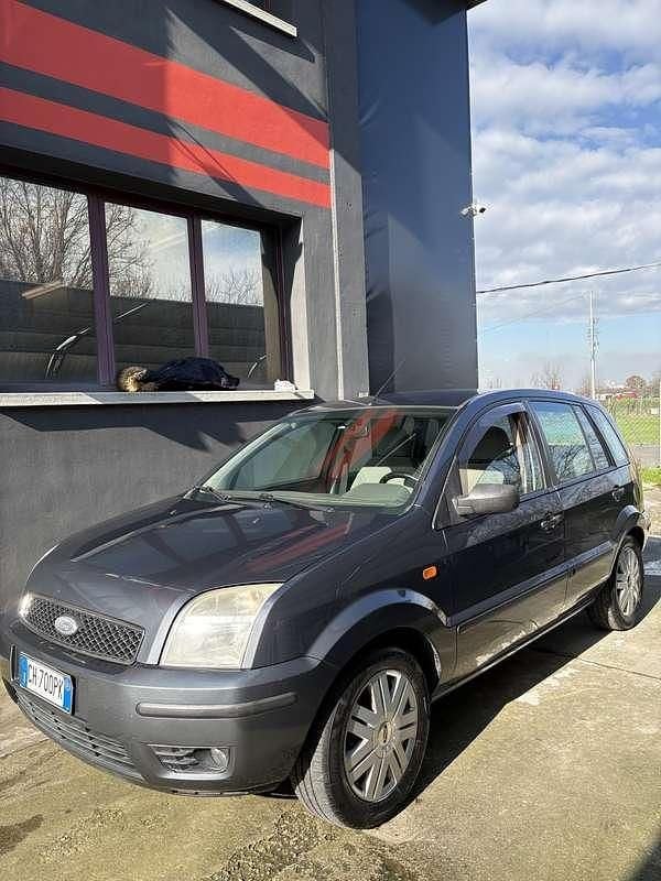 Usata Ford Fusion 101 CV (74 kW) 2003 Utilitaria
