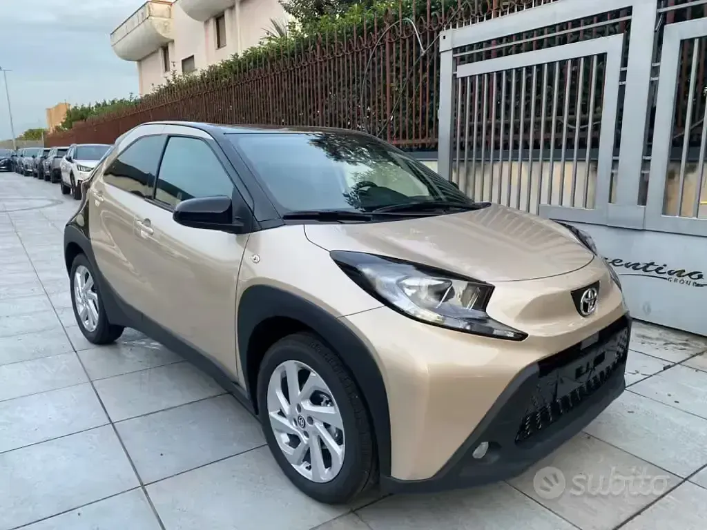 Nuova Toyota Aygo X Active 72 CV (52 kW) 2025 SUV