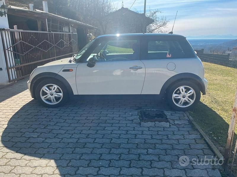 Usata Mini Cooper 2005 Bianco Utilitaria