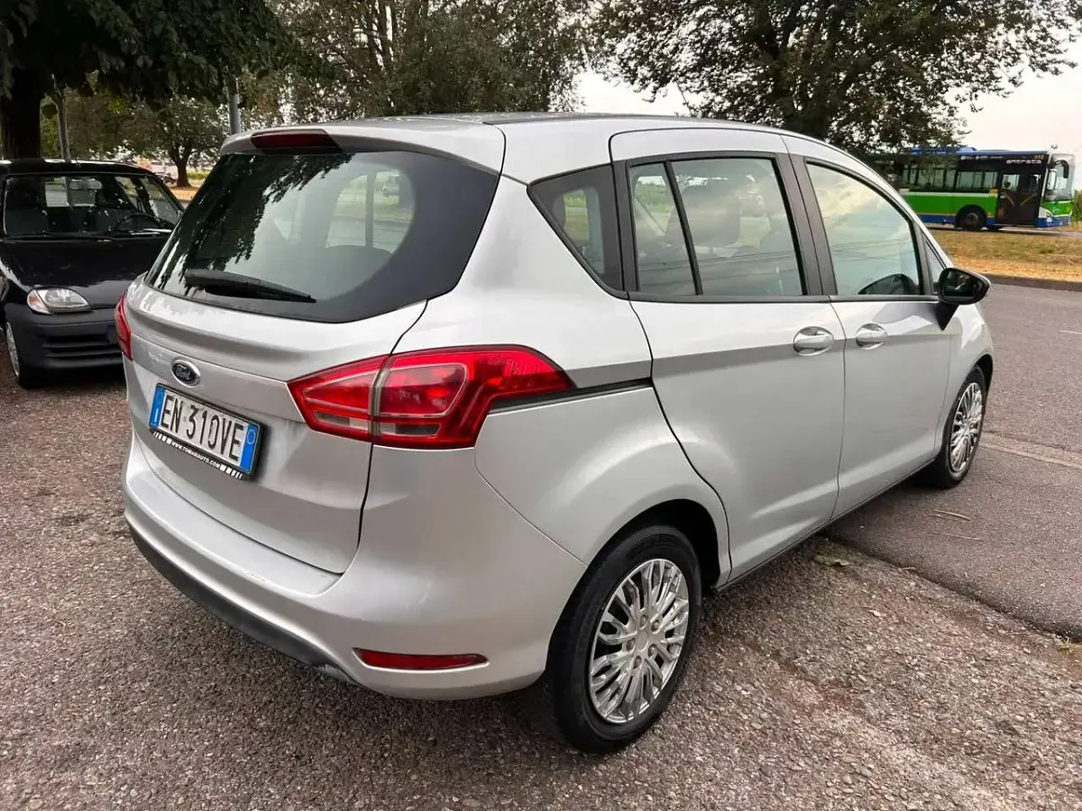 Usata Ford B-MAX Titanium 101 CV (74 kW) 2012 Grigio Monovolume