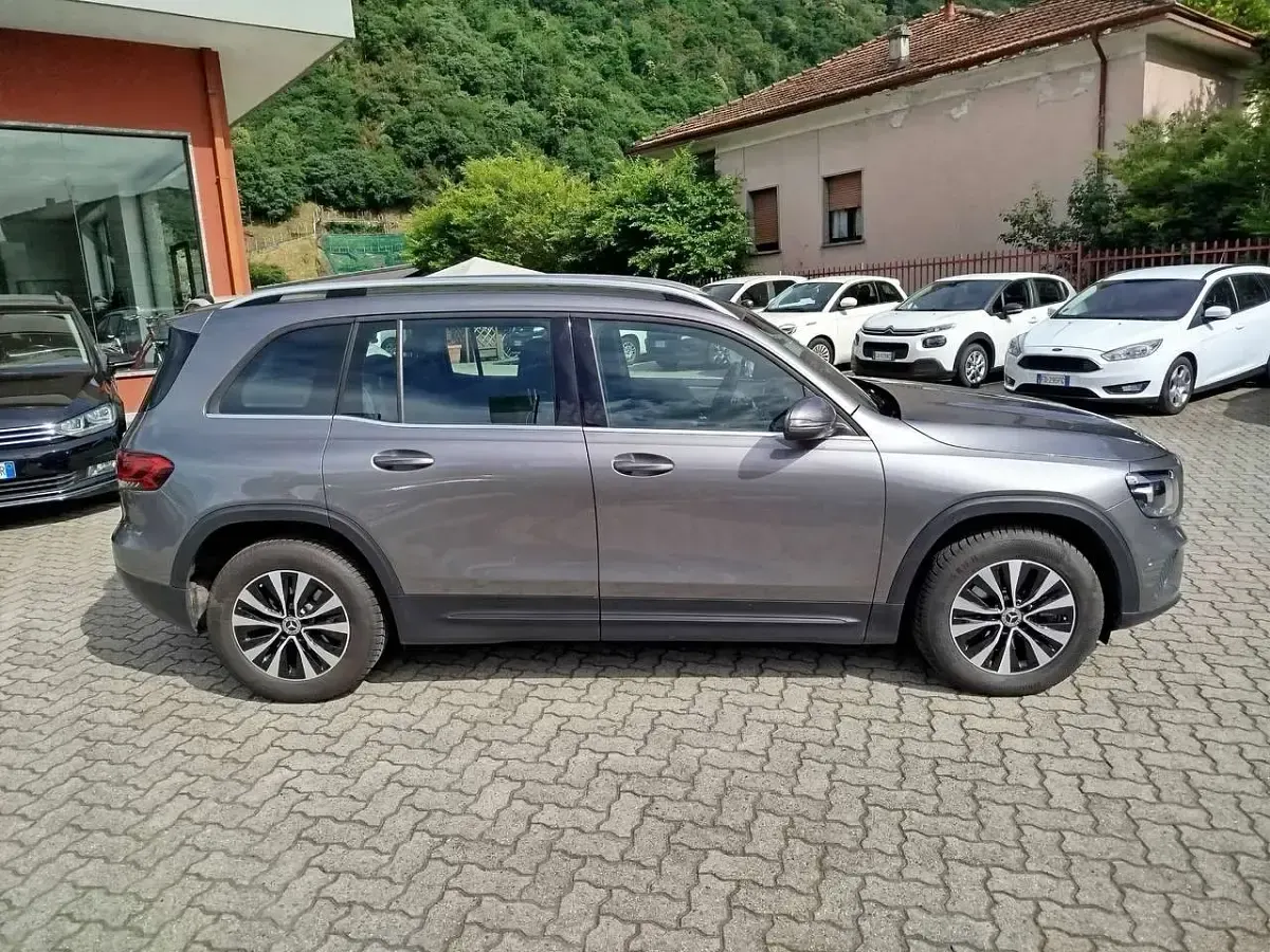 Usata Mercedes GLB220 190 CV (139 kW) 2023 Grigio SUV