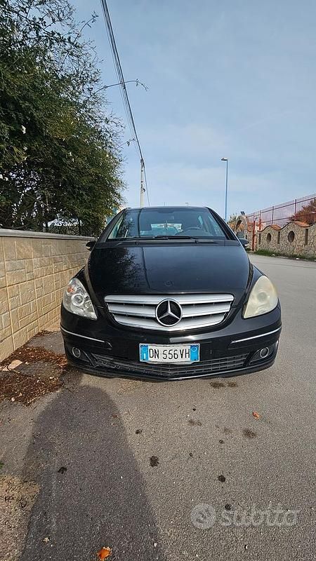 Usata Mercedes B200 2006 Nero Monovolume