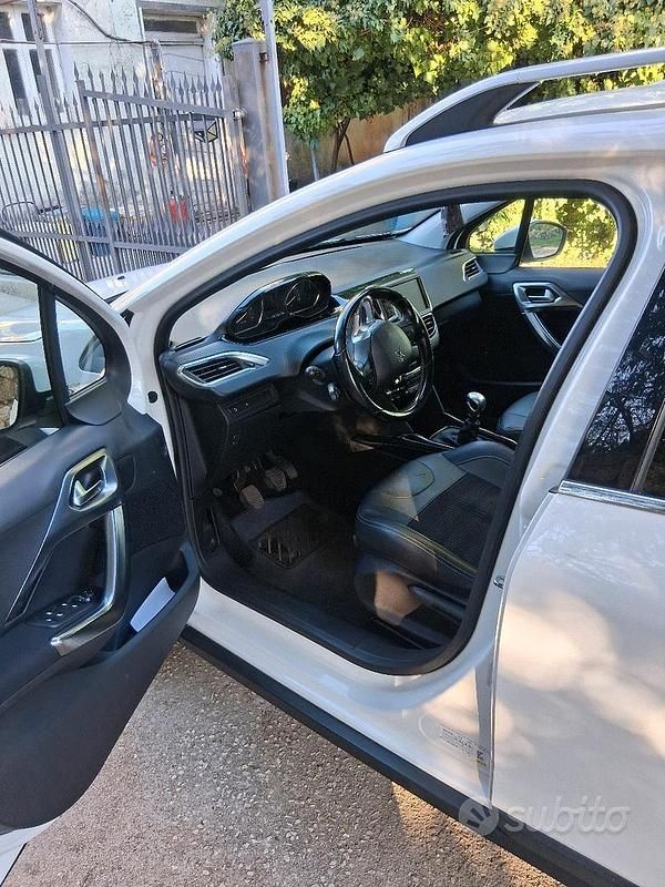Usata Peugeot 2008 2018 Bianco SUV