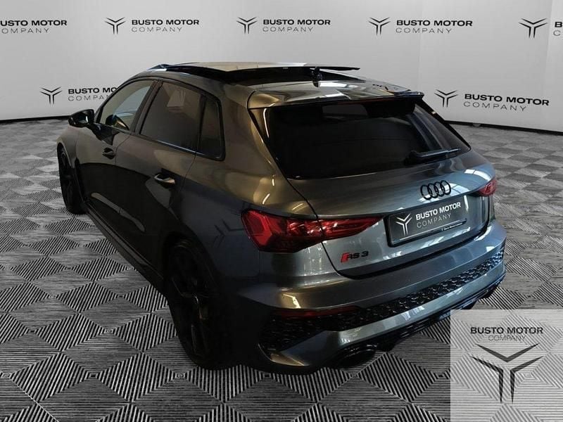 Usata Audi RS3 Sportback Ambiente 400 CV (294 kW) 2024 Grigio / metallizzato Utilitaria