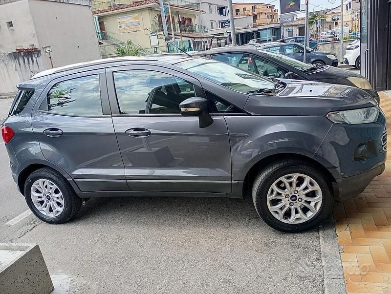 Usata Ford Ecosport 125 CV (91 kW) 2016 Marrone SUV