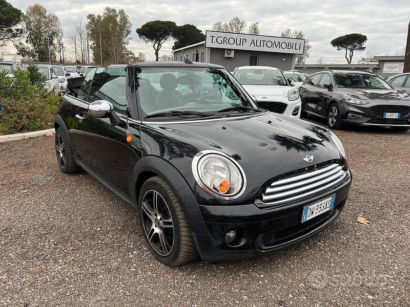 Usata Mini Cooper Cabriolet 120 CV (88 kW) 2009 Nero Cabrio