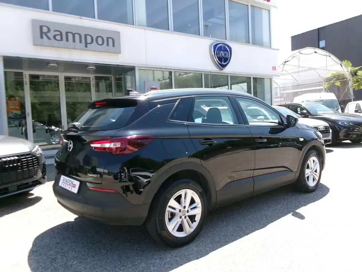 Usata Opel Grandland X Ultimate 131 CV (96 kW) 2019 Nero SUV