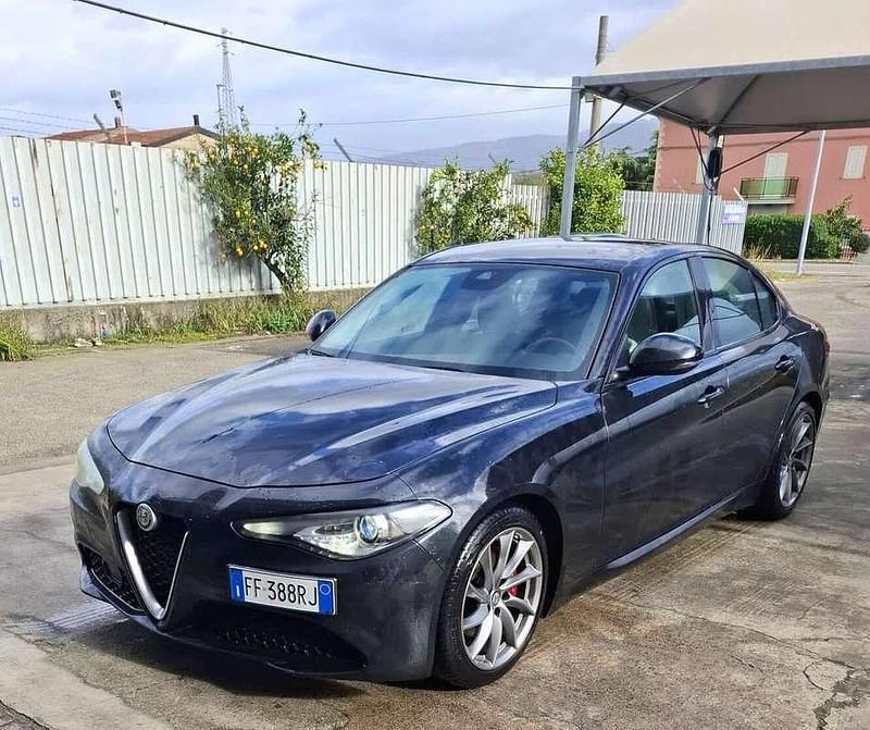 Usata Alfa Romeo Giulia 150 CV (110 kW) 2017 Nero Berlina
