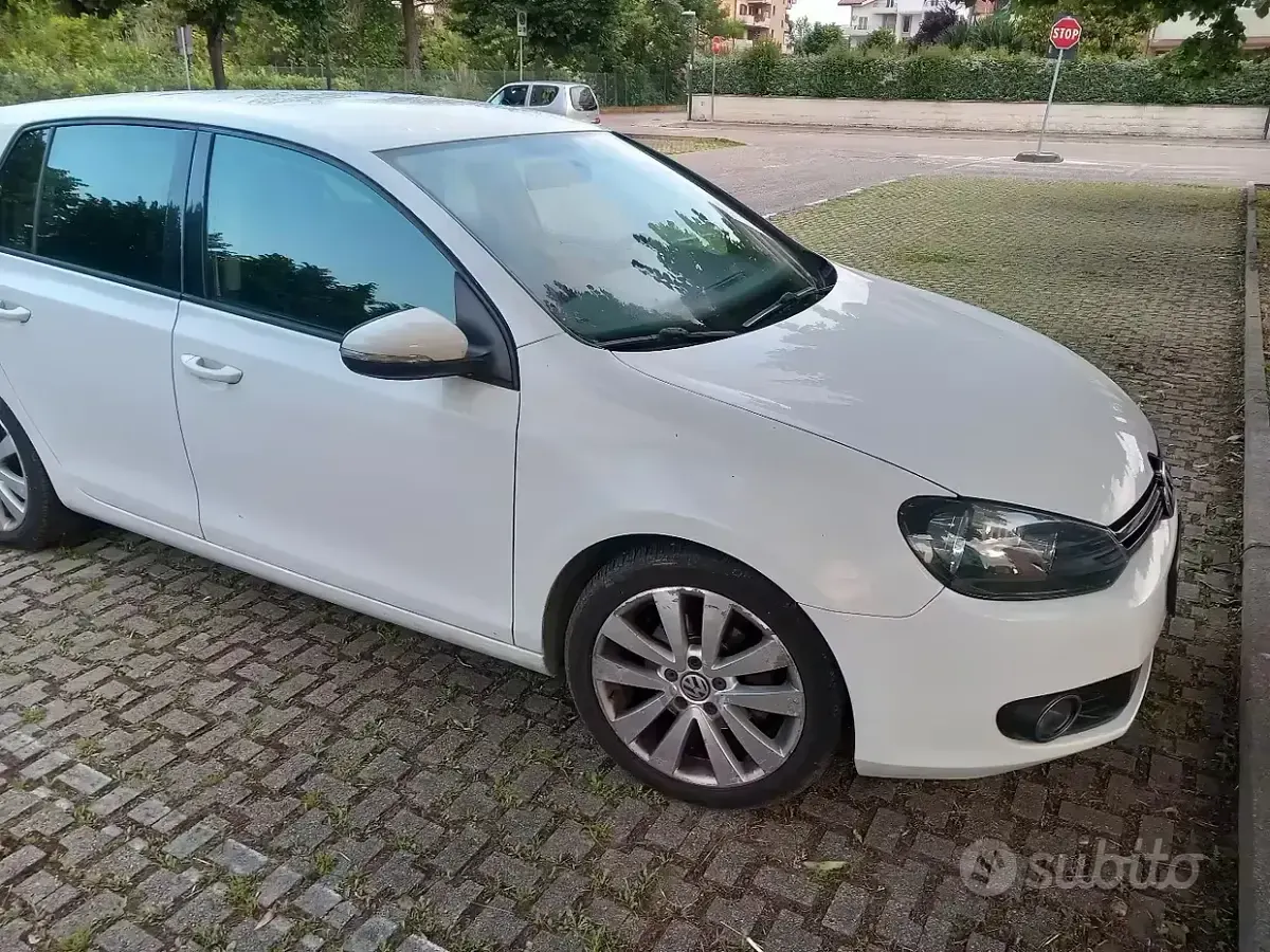 Usata VW Golf 110 CV (80 kW) 2009 Bianco Monovolume