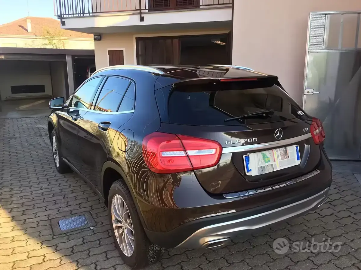 Usata Mercedes GLA200 2015 Marrone SUV