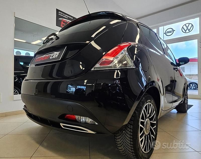 Usata Lancia Ypsilon S 69 CV (50 kW) 2014 Nero Utilitaria