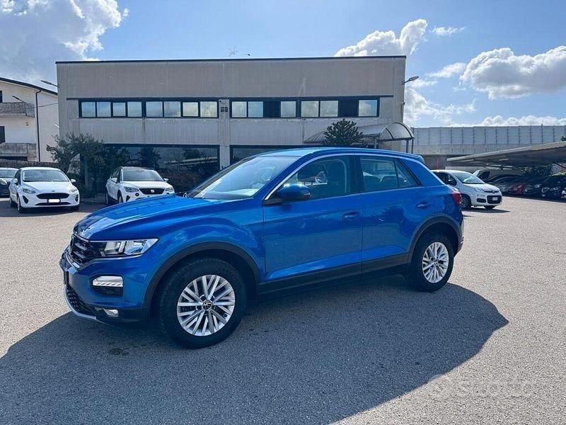 Usata VW T-Roc Business 150 CV (110 kW) 2021 Blu SUV