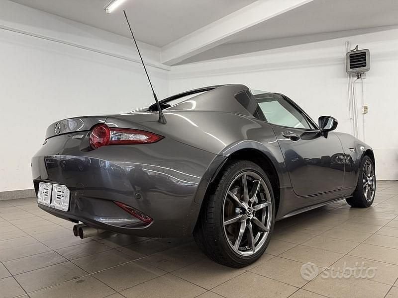 Usata Mazda MX5 Inclusive 160 CV (117 kW) 2018 Grigio Cabrio