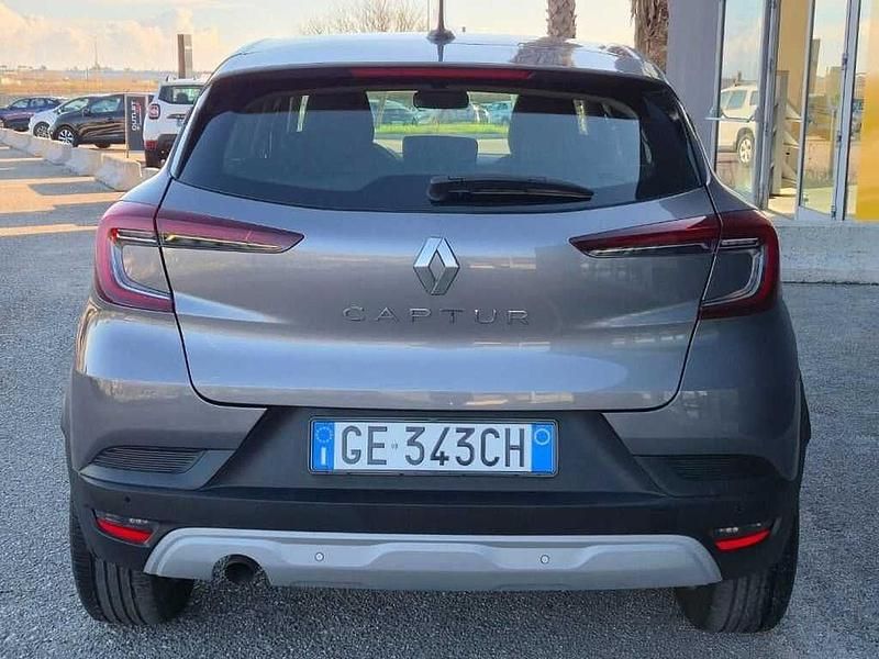 Usata Renault Captur Business 116 CV (85 kW) 2021 Grigio scuro SUV