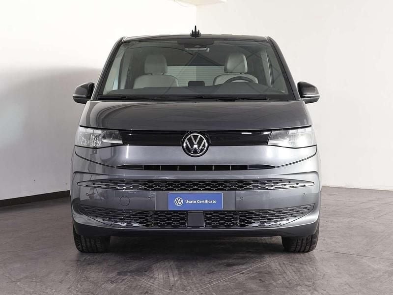 Usata VW Multivan 150 CV (110 kW) 2025 Grigio indio Furgone