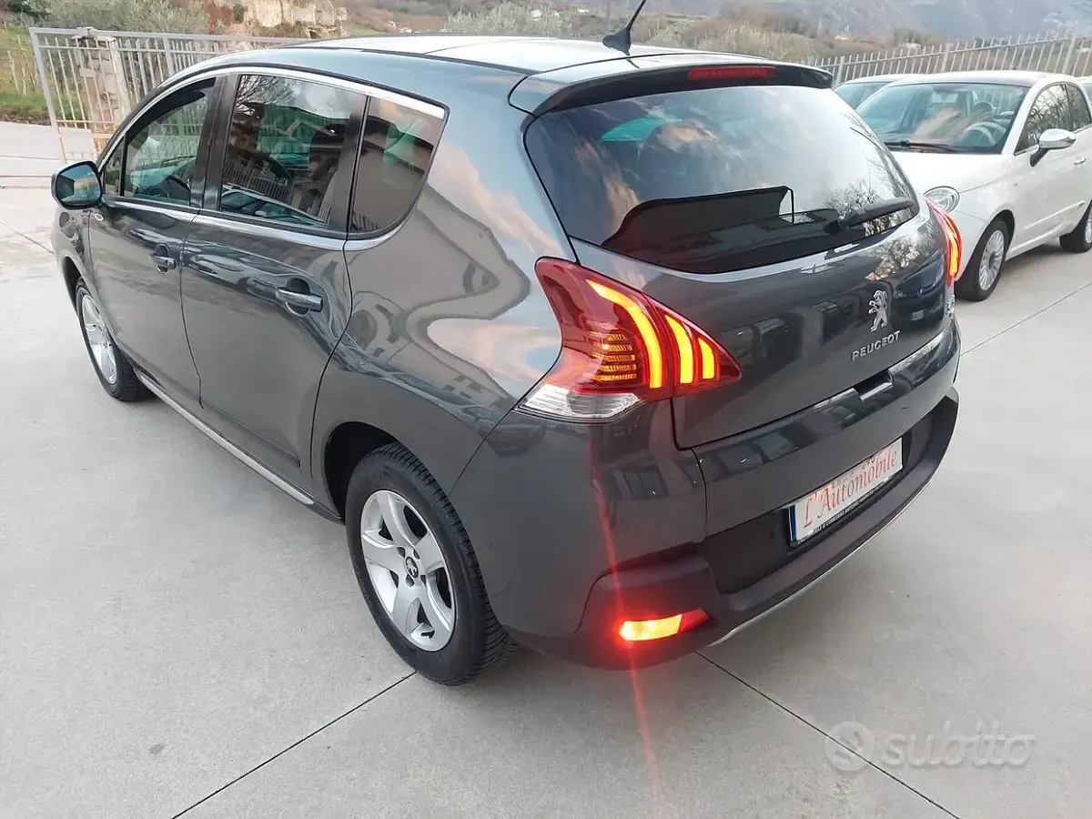 Usata Peugeot 3008 115 CV (84 kW) 2014 Blu Station wagon