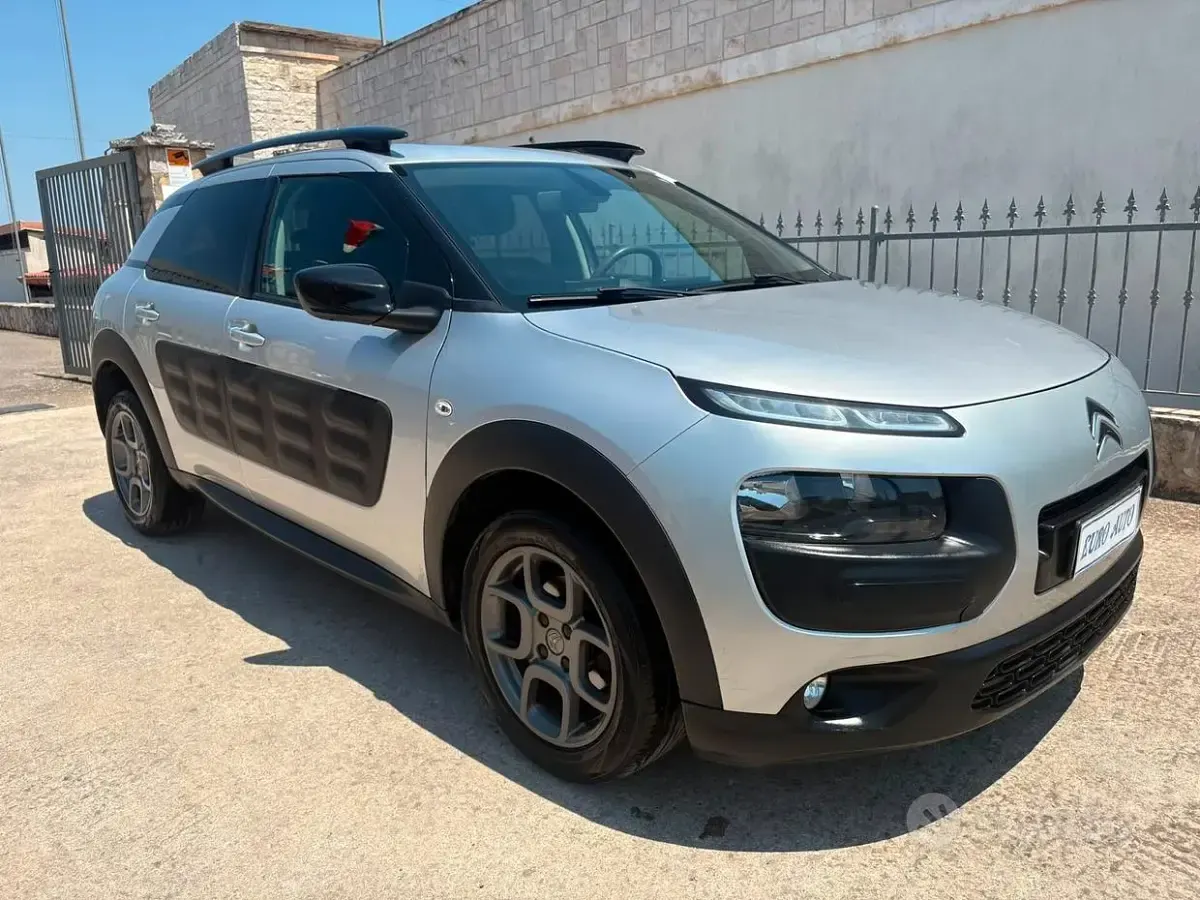 Usata Citroën C4 Cactus Shine Edition 92 CV (67 kW) 2015 Grigio Utilitaria