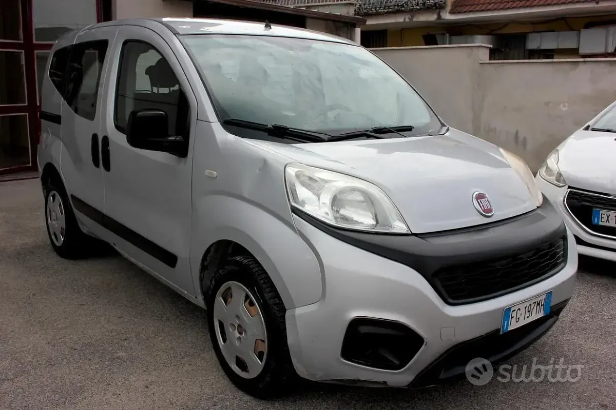 Usata Fiat Qubo Trekking 80 CV (58 kW) 2017 Grigio Monovolume