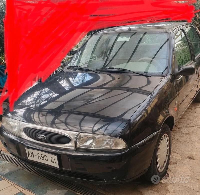 Usata Ford Fiesta Ghia 75 CV (55 kW) 1995 Nero Berlina