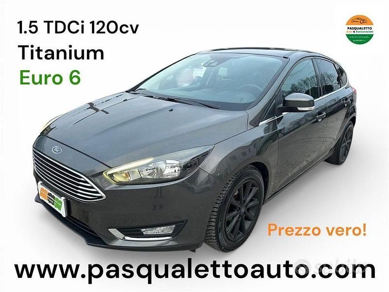 Usata Ford Focus Titanium 120 CV (88 kW) 2016 Grigio Berlina