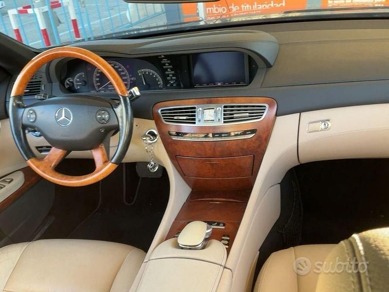 Usata Mercedes CL500 386 CV (283 kW) 2007 Nero Coupé