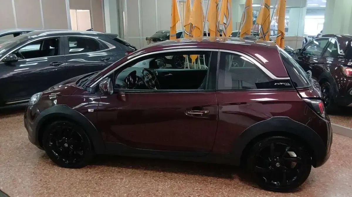 Usata Opel Adam Rocks Rocks 116 CV (85 kW) 2017 Lilla Utilitaria