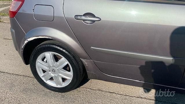 Usata Renault Scénic 111 CV (81 kW) 2003 Grigio Monovolume