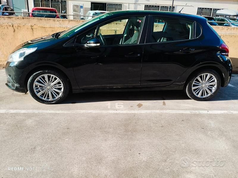 Occasion Peugeot 208 82 PK (60 kW) 2016 Zwart Hatchback