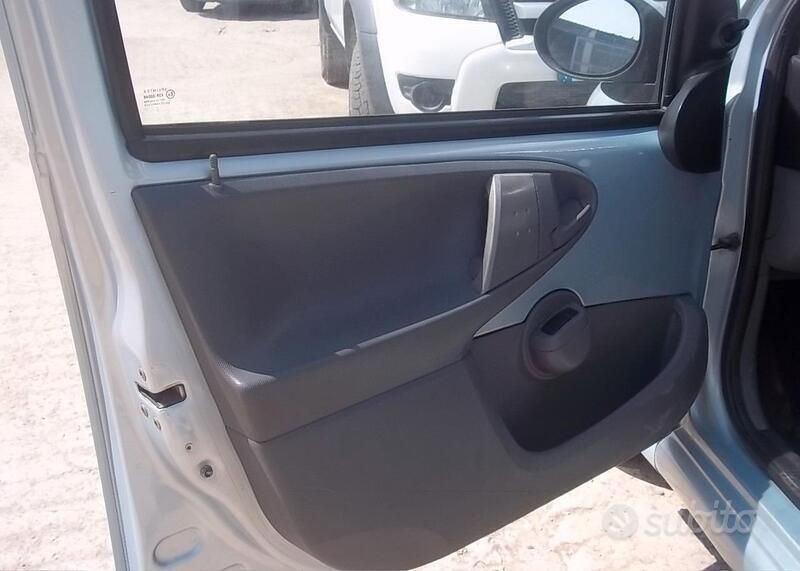 Usata Toyota Aygo 67 CV (49 kW) 2007 Utilitaria