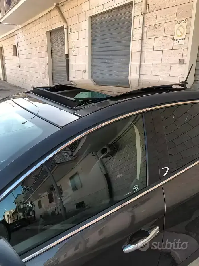 Usata Lancia Delta 190 CV (139 kW) 2010 Grigio Utilitaria
