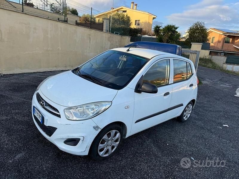 Usata Hyundai i10 69 CV (50 kW) 2012 Bianco Utilitaria