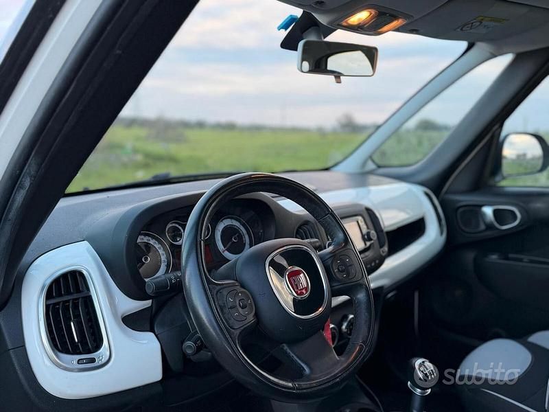 Usata Fiat 500L Business 120 CV (88 kW) 2016 Bianco Monovolume