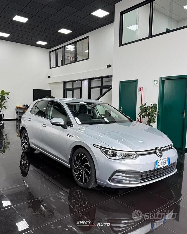 Usata VW Golf VIII Style 150 CV (110 kW) 2022 Grigio Station wagon