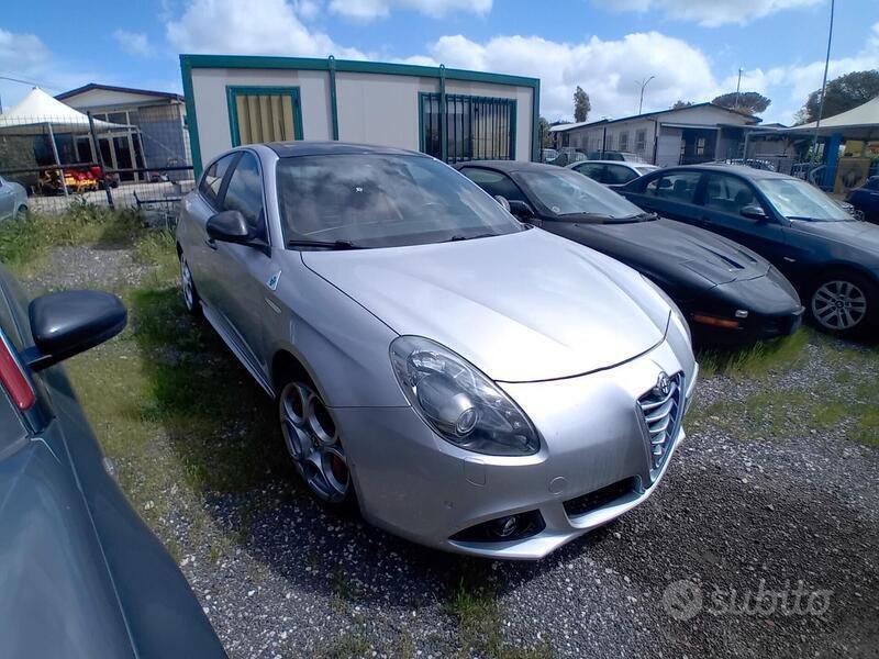 Usato 2014 Alfa Romeo 1750 1.7 Benzin 240 CV (11.500 €)