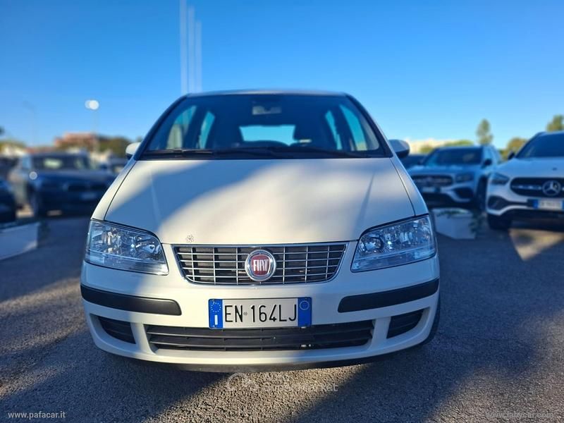 Usata Fiat Idea Active 95 CV (69 kW) 2012 Bianco Monovolume
