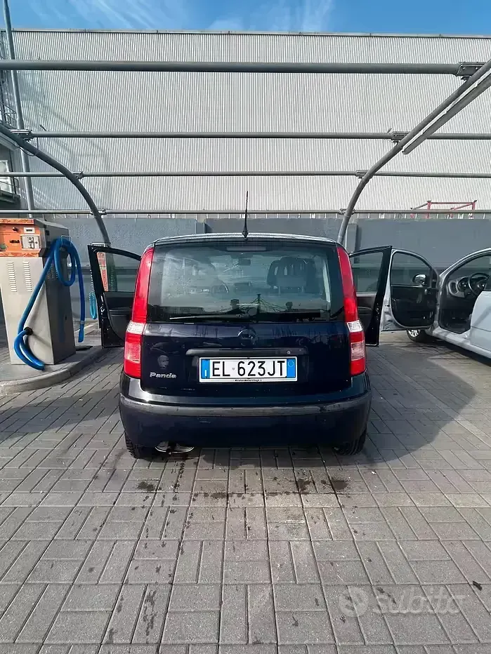 Usata Fiat Panda Dynamic 69 CV (50 kW) 2011 Blu Utilitaria
