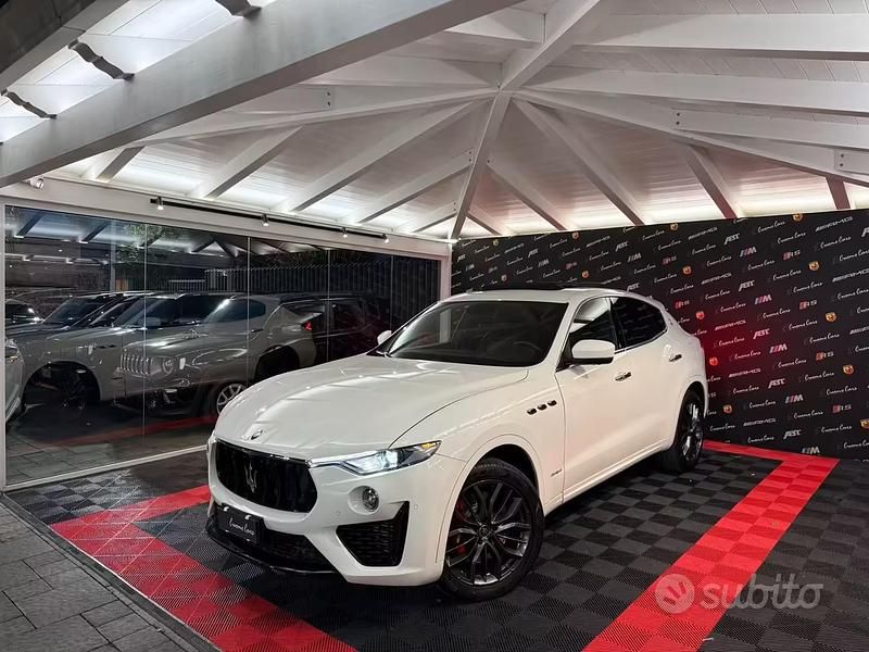 Usata Maserati GranSport 275 CV (202 kW) 2019 Bianco Station wagon