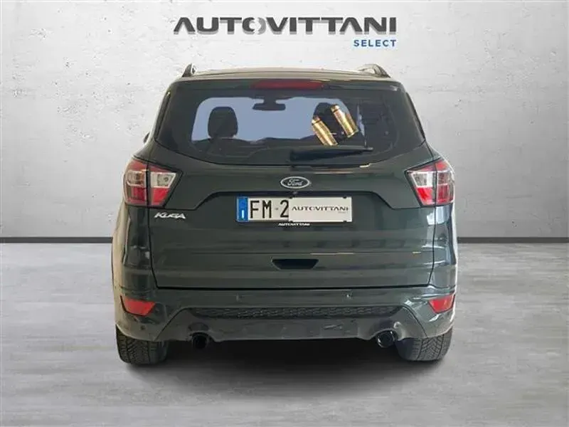 Usata Ford Kuga ST-Line 120 CV (88 kW) 2017 Verde SUV