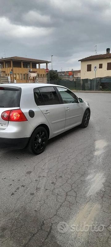 Usata VW Golf IV 115 CV (84 kW) 2005 Berlina