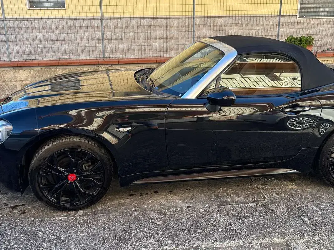 Usata Fiat 124 Spider Lusso 140 CV (102 kW) 2016 Cabrio